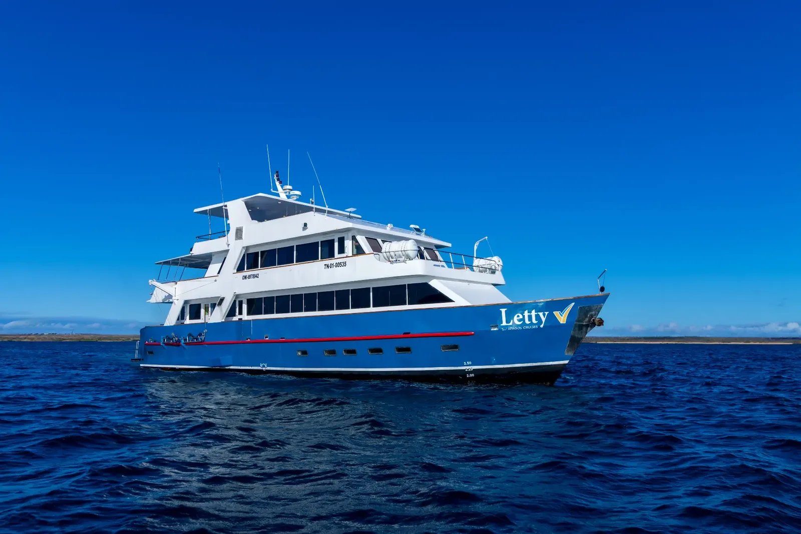 5 Day Galapagos 4 Island Cruise