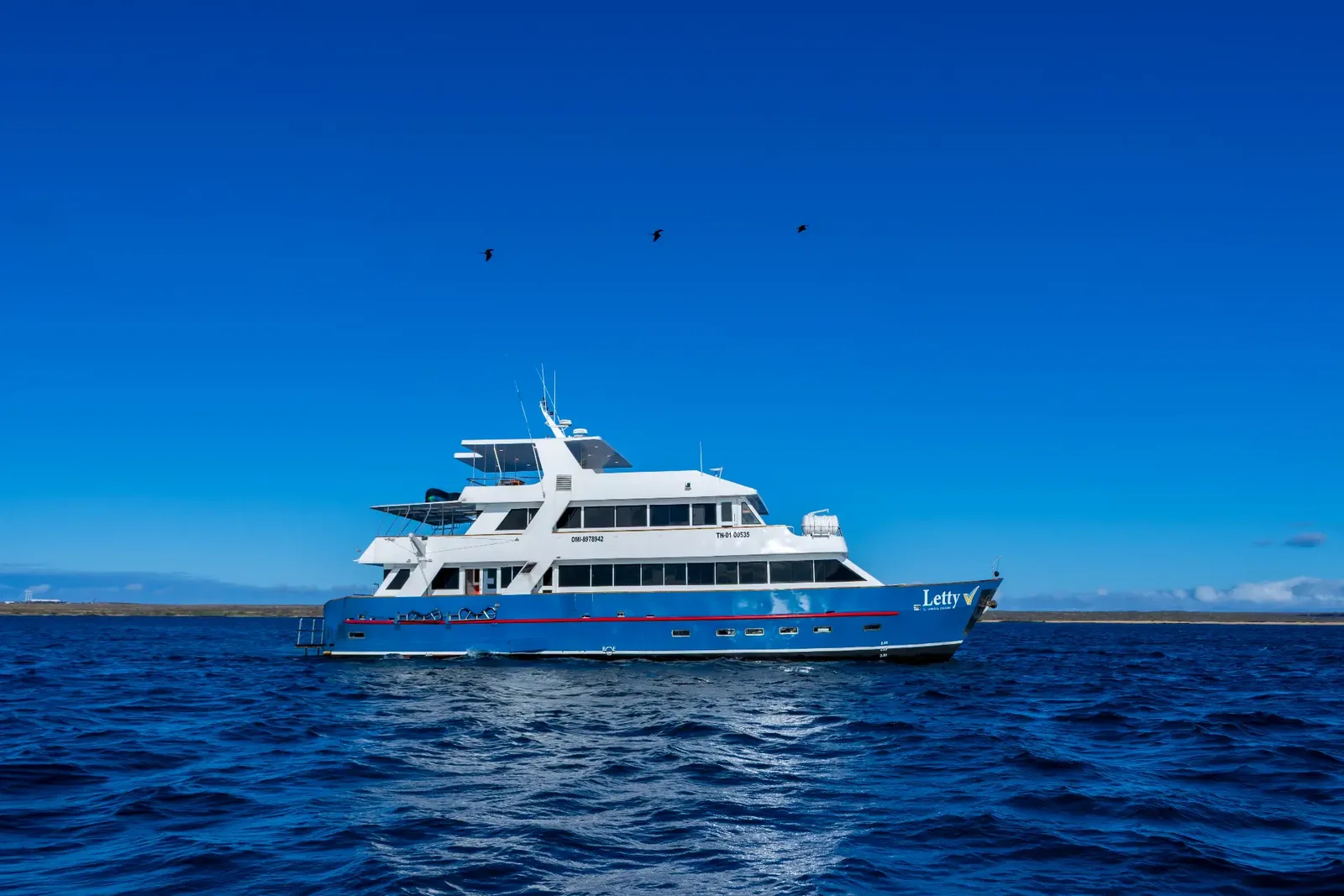 11 Day Galapagos 9 Island Cruise
